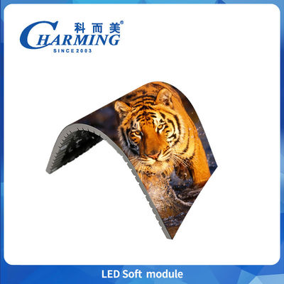 Εσωτερική LED μαλακή μονάδα RGB P3 P3.076 P4 υψηλής αντίθεσης απρόσκοπτη σύνδεση για σπειροειδή οθόνη