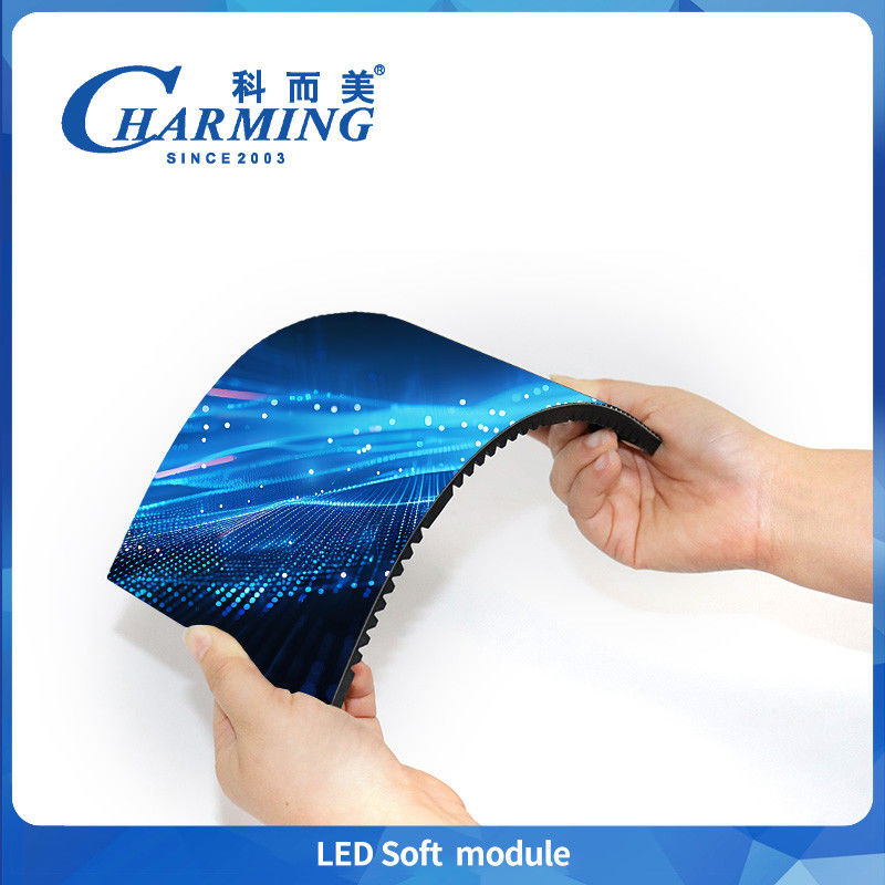 Εσωτερική LED μαλακή μονάδα RGB P3 P3.076 P4 υψηλής αντίθεσης απρόσκοπτη σύνδεση για σπειροειδή οθόνη